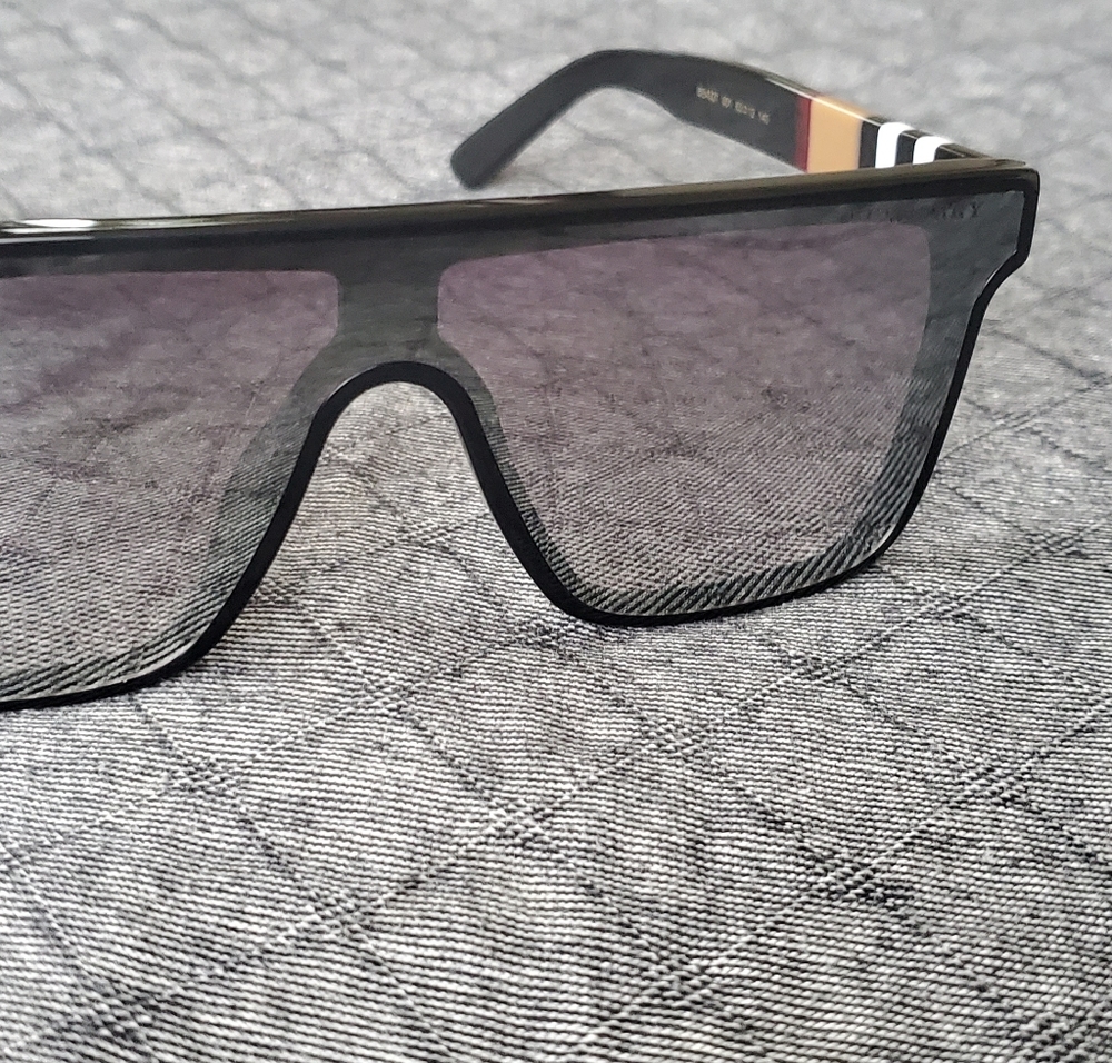 Burberry Summer sunglasses